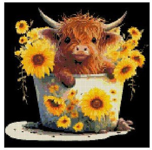 Baby Highland Cow with Sunflowers - Diamond Painting Bling Art